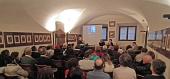 01 Sala Conferenze affollata